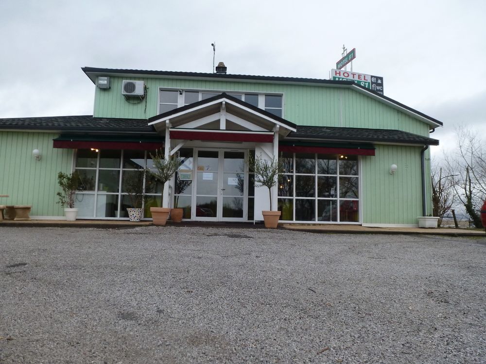 Le 81 Hotel Castres  Eksteriør bilde